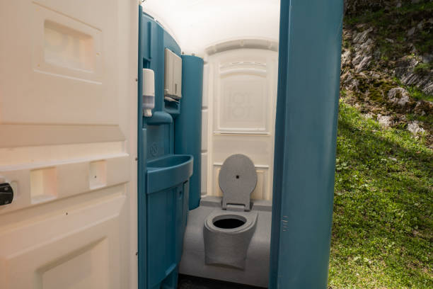 Best Emergency porta potty rental  in The Hammocks, FL